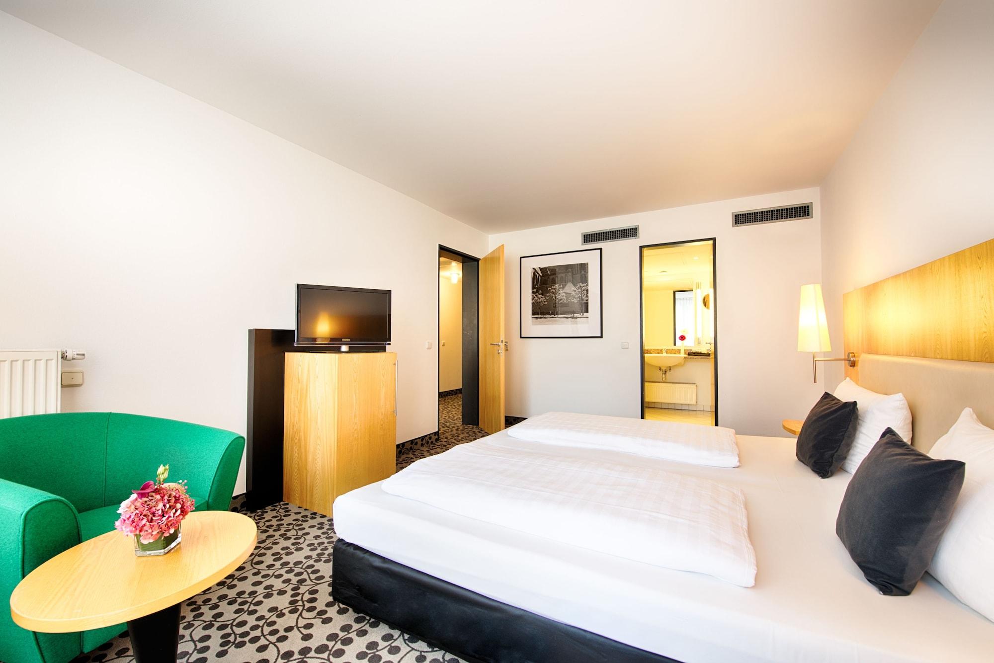 Achat Hotel Offenbach Plaza Ngoại thất bức ảnh