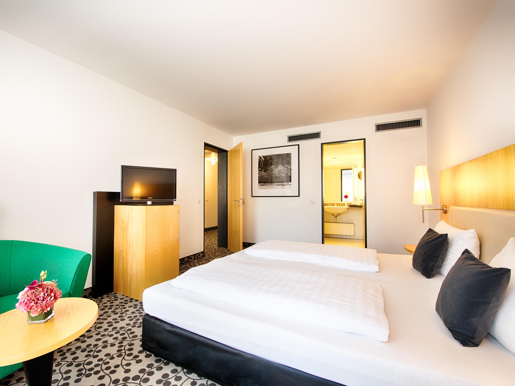 Achat Hotel Offenbach Plaza Ngoại thất bức ảnh